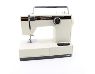 montgomery_ward_1944_sewing_machine
